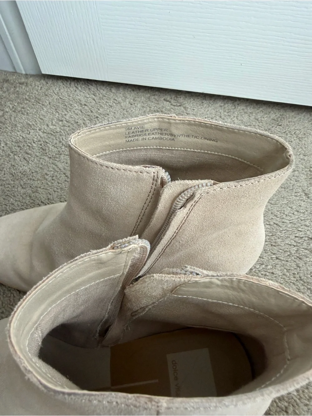 Dolce Vita stylish beige